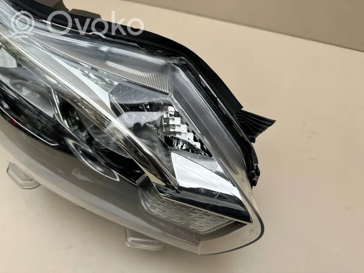 Toyota ProAce City Faro/fanale 