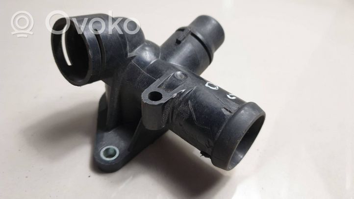 Audi A4 S4 B6 8E 8H Pompe à eau de liquide de refroidissement 06B121132D