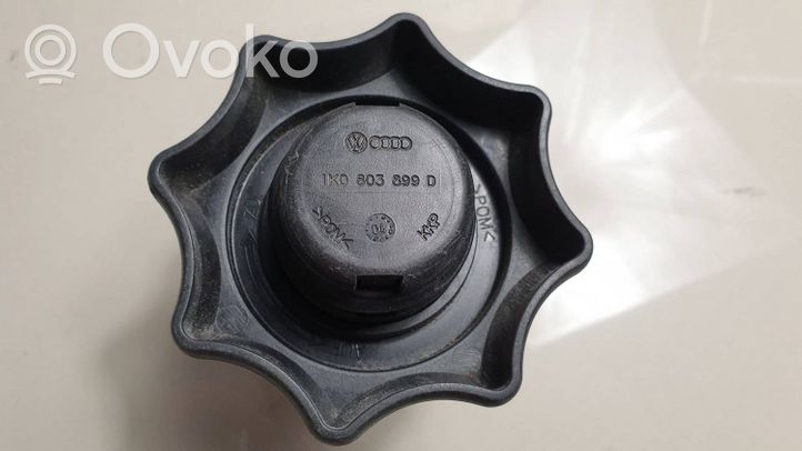 Audi A3 S3 8V Vararenkaan pultti 1K0803899D