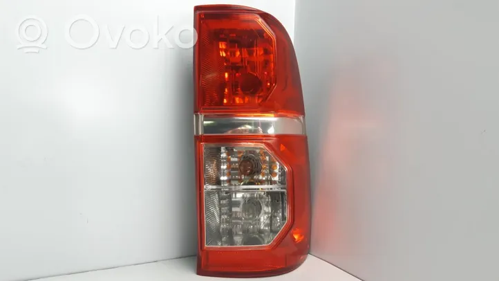 Toyota Hilux (AN10, AN20, AN30) Задний фонарь в кузове 