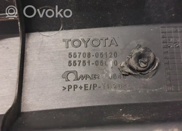 Toyota Avensis T270 Moldura del limpia 55709-05090