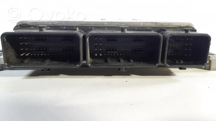 Renault Clio IV Variklio valdymo blokas S180158135A