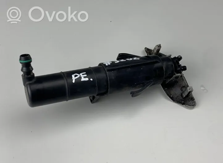 Volkswagen Jetta VI Headlight washer spray nozzle 8WT00995300