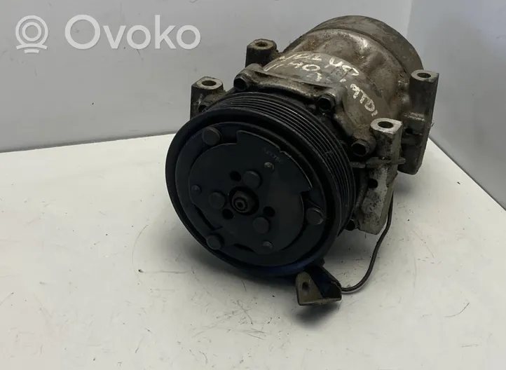 Volvo S40, V40 Ilmastointilaitteen kompressorin pumppu (A/C) 30665343