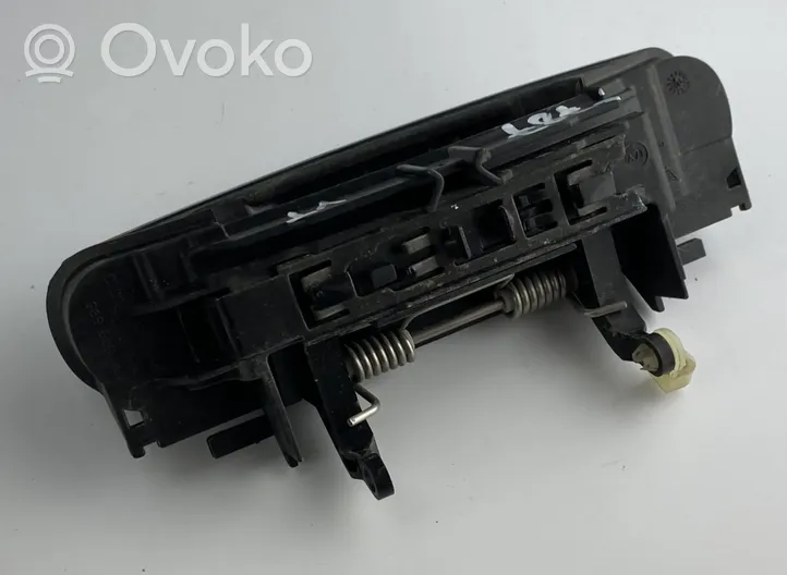 Audi A3 S3 8P Takaoven ulkokahva 4B0839885