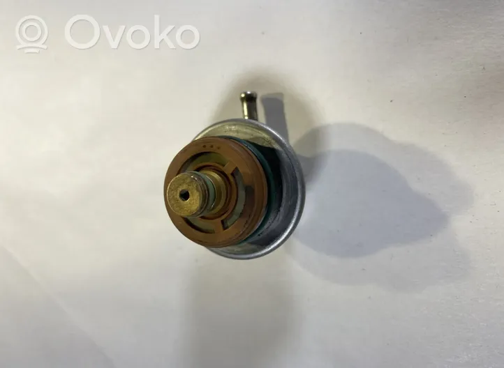 Audi TT Mk1 Regolatore di pressione del carburante 0280160575