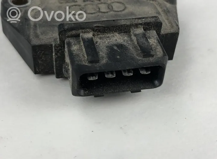 Volkswagen PASSAT B5 Aizdedzes spoļu bloks "Komutators" 8D0905351