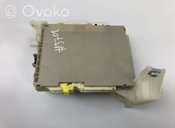 Toyota Prius (XW30) Module de contrôle carrosserie centrale 89221-47110