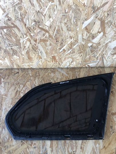 BMW 3 E90 E91 Rear side window/glass 6823236