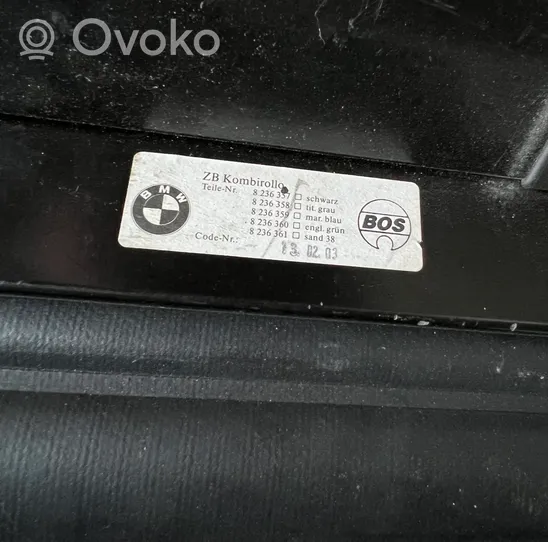 BMW 5 E39 Roleta bagażnika 8236357