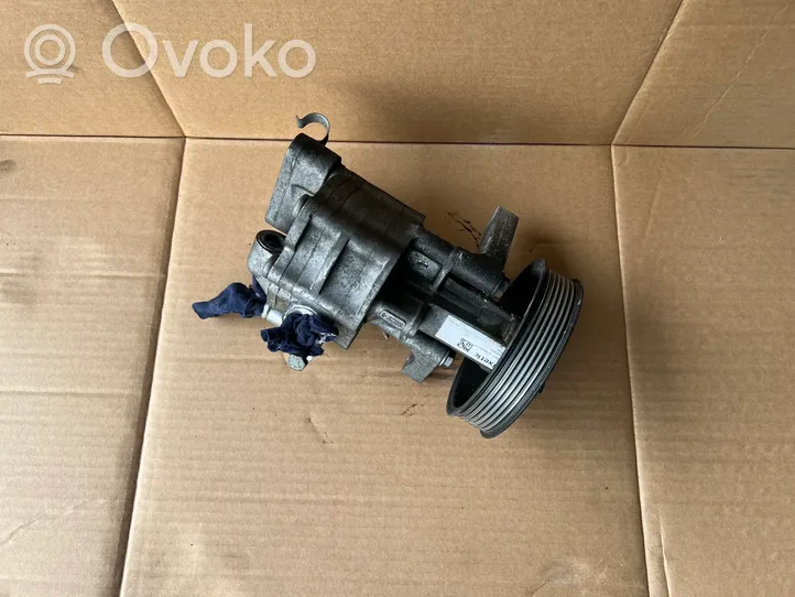 BMW X5 E70 Ohjaustehostimen pumppu 679646203