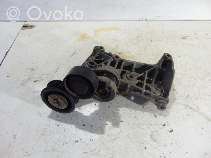 Renault Kangoo II Support de générateur / alternateur 8200663057