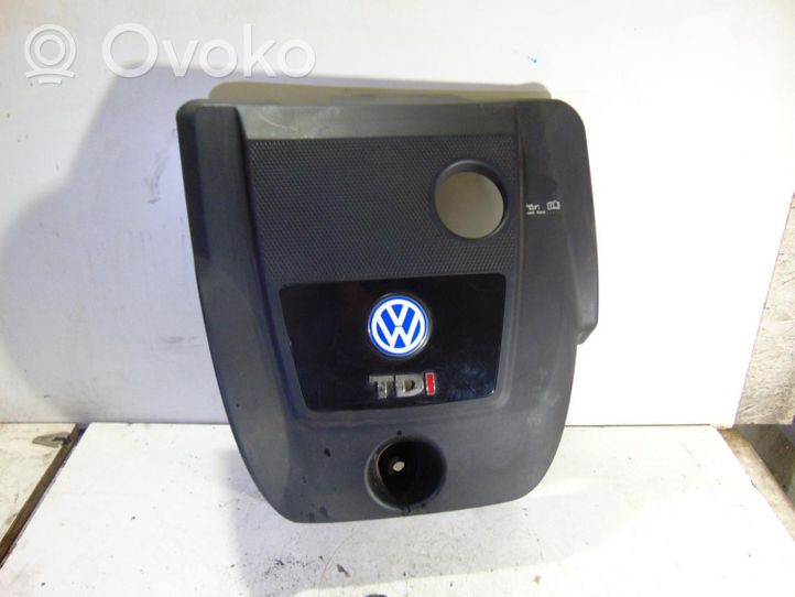 Volkswagen PASSAT B8 Osłona górna silnika 038103925