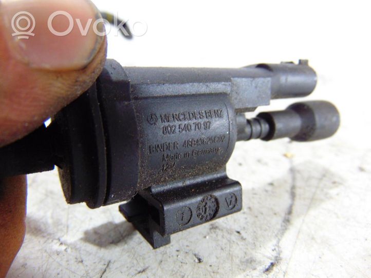 Mercedes-Benz E W213 Turboahtimen magneettiventtiili 0025407097