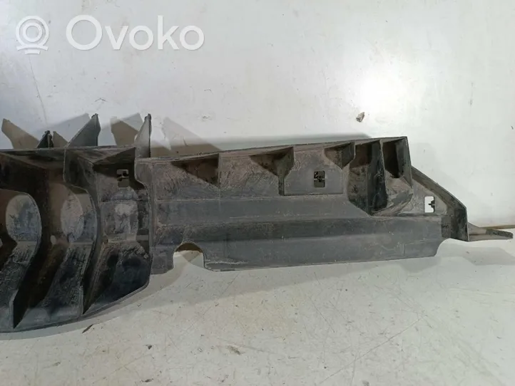 Toyota Yaris Uchwyt / Mocowanie zderzaka przedniego 52617-52020