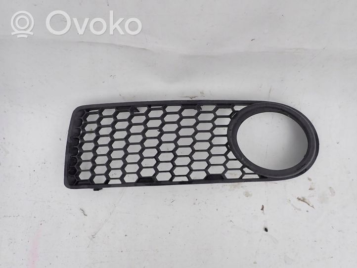 Volkswagen New Beetle Front fog light trim/grill 1C0807683J