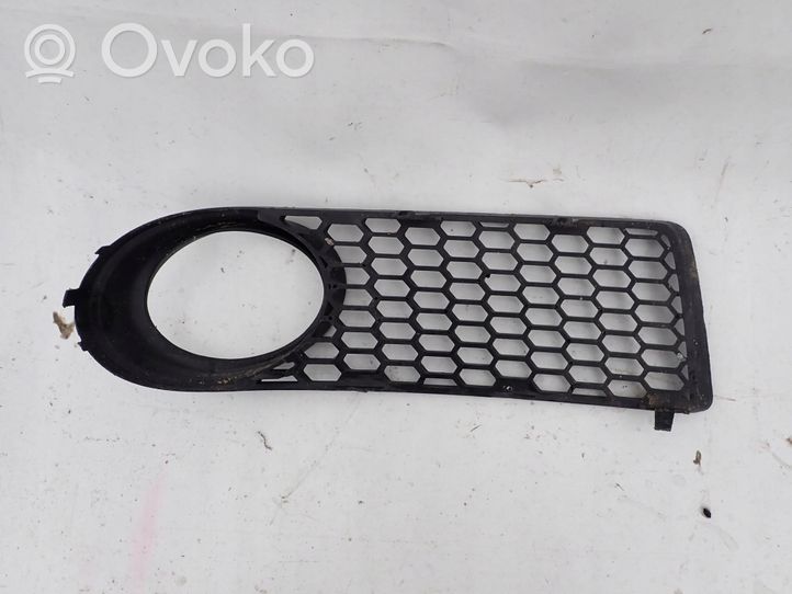 Volkswagen New Beetle Front fog light trim/grill 1C0807683J