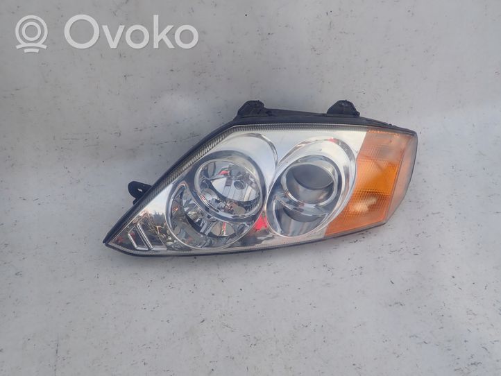 Hyundai Tiburon Lampa przednia 