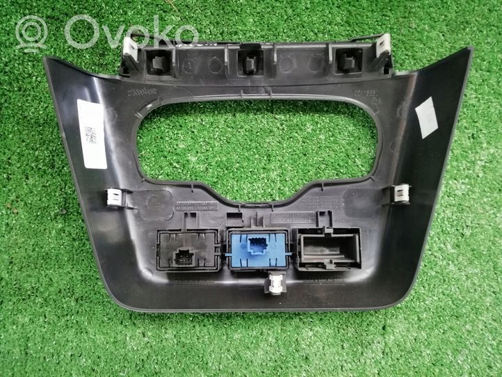 Dacia Dokker Radio/GPS head unit trim 275009445R