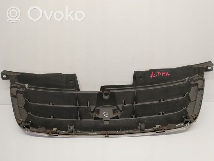 Nissan Altima Maskownica / Grill / Atrapa górna chłodnicy 62072