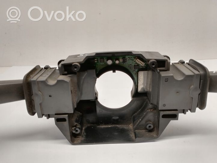 Volvo S60 Suuntavilkun vipu 8666597