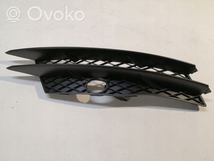 Audi R8 42 Front bumper lower grill 420807682