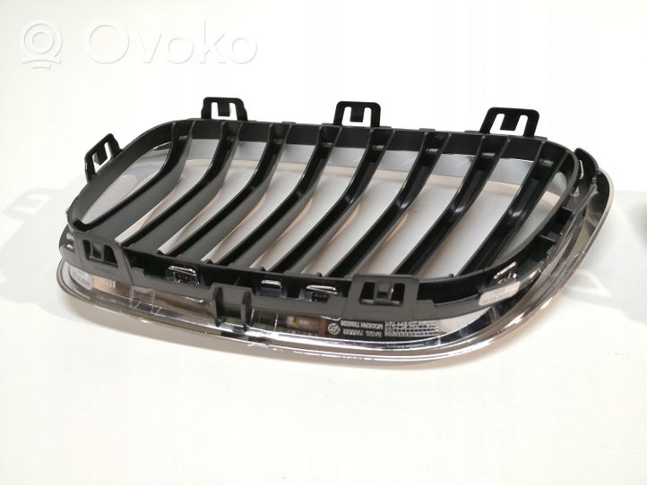 BMW 2 F22 F23 Grille calandre supérieure de pare-chocs avant 7295522