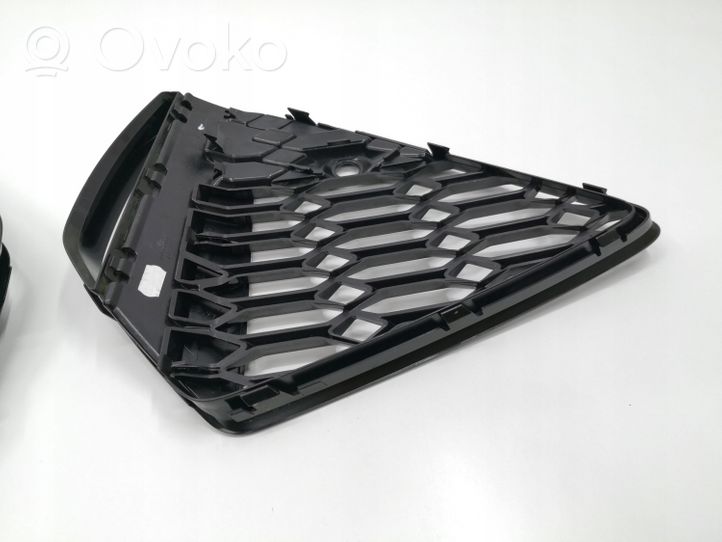 Audi RS6 C8 Grille inférieure de pare-chocs avant 4K8807681D