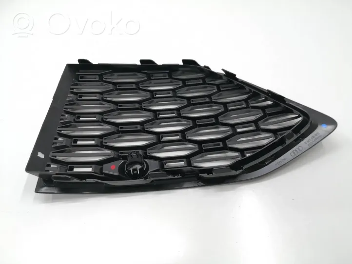 Audi RS Q8 Grille inférieure de pare-chocs avant 4M8807679A