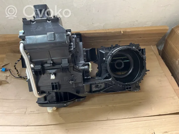 Volkswagen Golf VIII Ventola riscaldamento/ventilatore abitacolo 5WB816001B