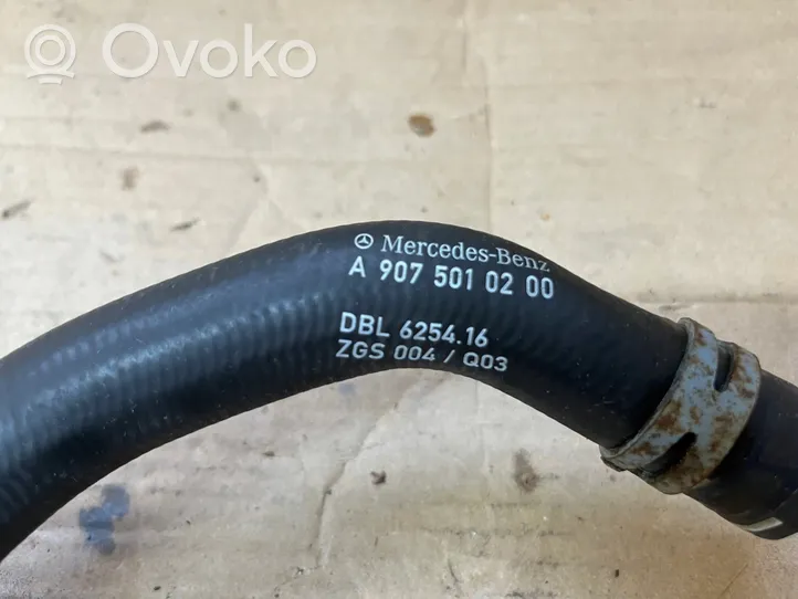 Mercedes-Benz Sprinter W907 W910 Engine coolant pipe/hose A9075010200