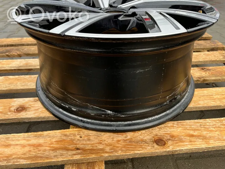 Volkswagen Transporter - Caravelle T5 R18 alloy rim 