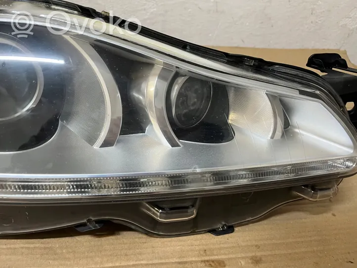 Jaguar XJ X351 Lampa przednia 