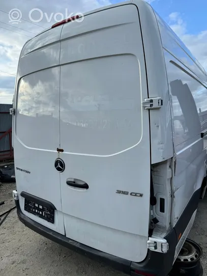 Mercedes-Benz Sprinter W907 W910 Drzwi przednie 