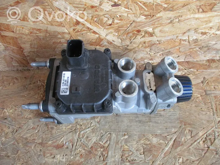 Mercedes-Benz Actros Valve de freinage A0044314806