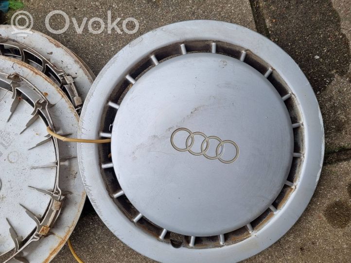 Audi 80 90 B2 R14 wheel hub/cap/trim 