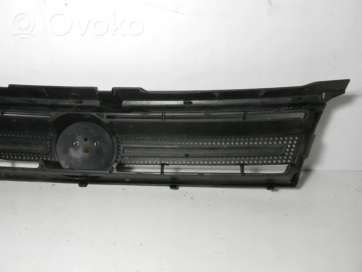 Fiat Stilo Griglia superiore del radiatore paraurti anteriore 182M920003