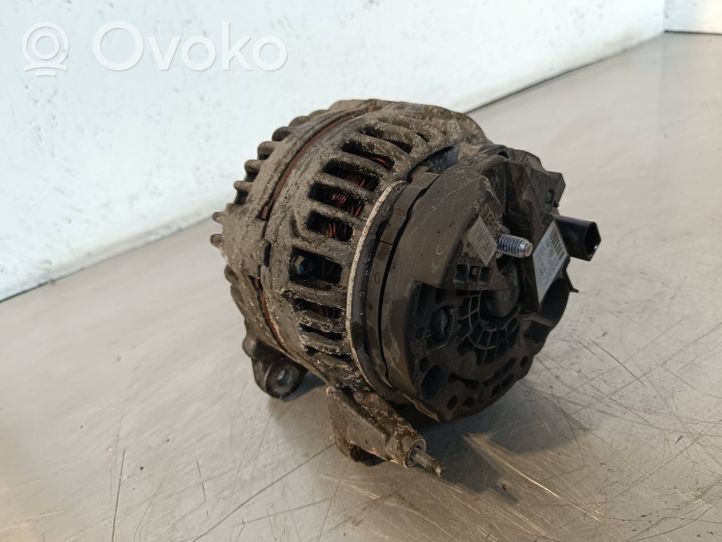 Volkswagen Touran I Generatore/alternatore 