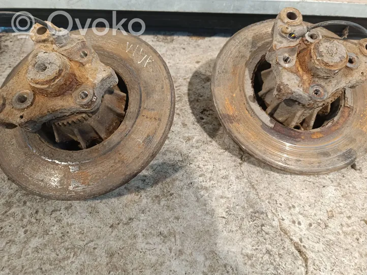 Opel Vivaro Rear wheel hub spindle/knuckle 