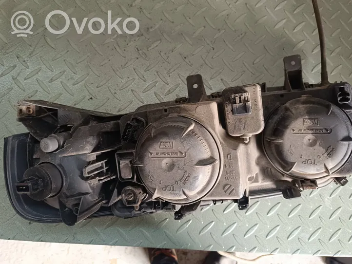 Volvo S80 Lampa przednia 