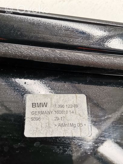 BMW 5 G30 G31 Rivestimento modanatura del vetro della portiera anteriore 7390122