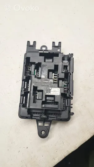 BMW M4 F82 F83 Module de fusibles 9389070