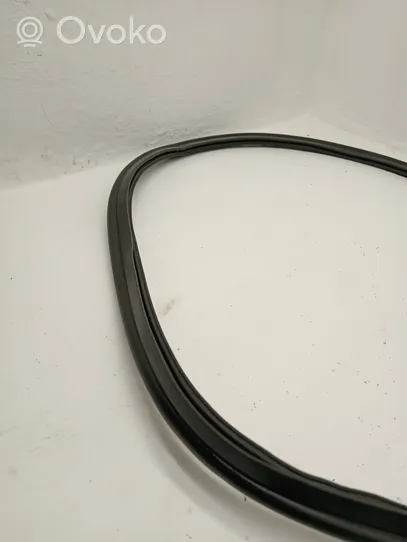 670033499 Maserati Levante Engine compartment rubber, 30.00 € | RRR 