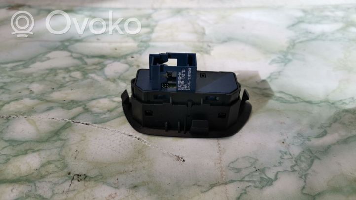 Citroen C5 Tailgate/trunk/boot open switch 