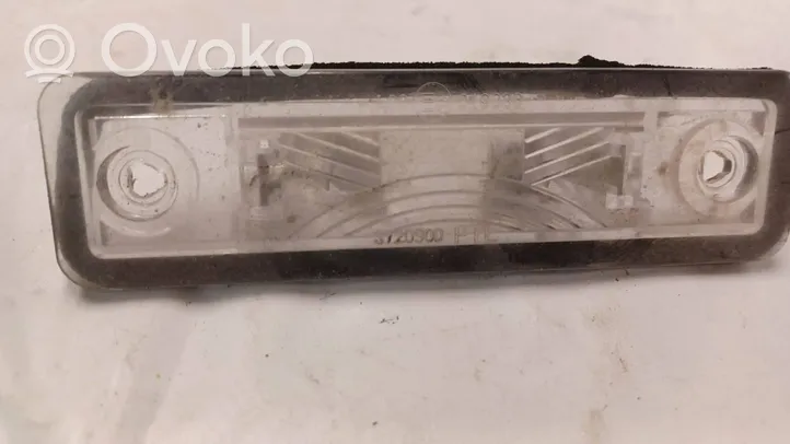 Opel Signum Lampa oświetlenia tylnej tablicy rejestracyjnej 3720900