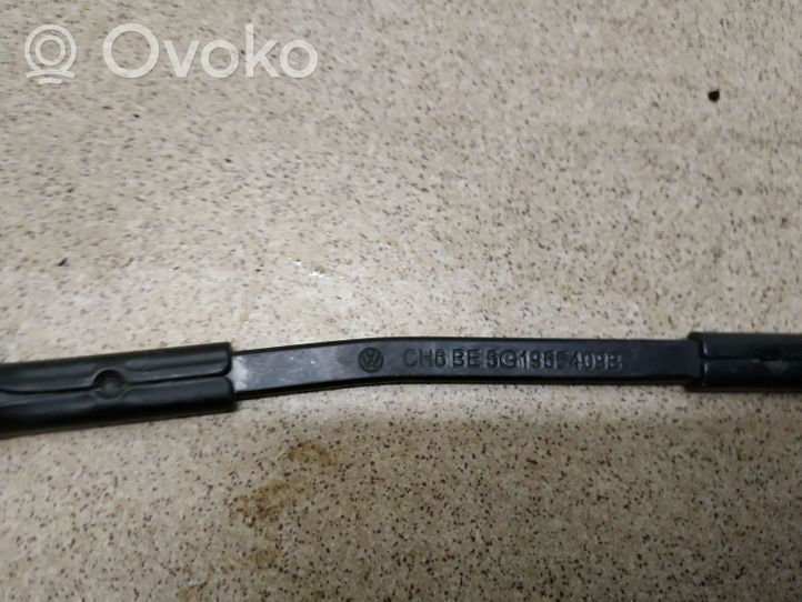 Volkswagen Golf VII Windshield/front glass wiper blade 