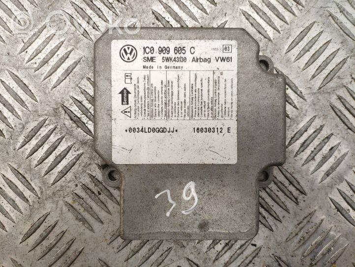 Volkswagen PASSAT B5 Sterownik / Moduł Airbag 1C0909605C