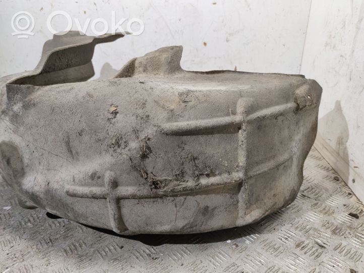 Volkswagen PASSAT B7 Rivestimento paraspruzzi parafango posteriore 3AA810972