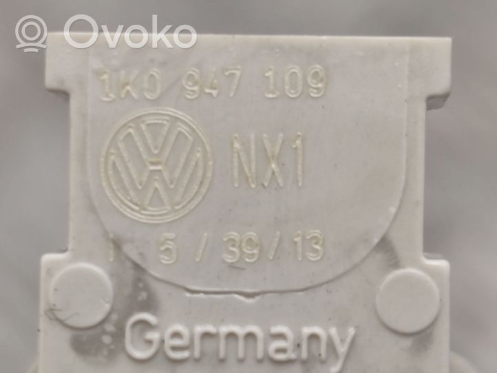 Volkswagen PASSAT CC Illuminazione sedili anteriori 1K0947109
