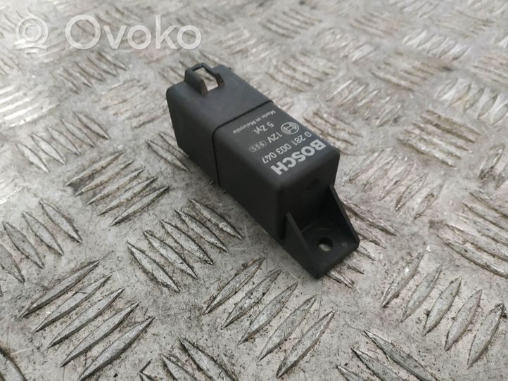 Volvo XC60 Glow plug pre-heat relay 0281003047